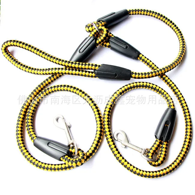 Double-Ended Traction Rope for Walking the Dog